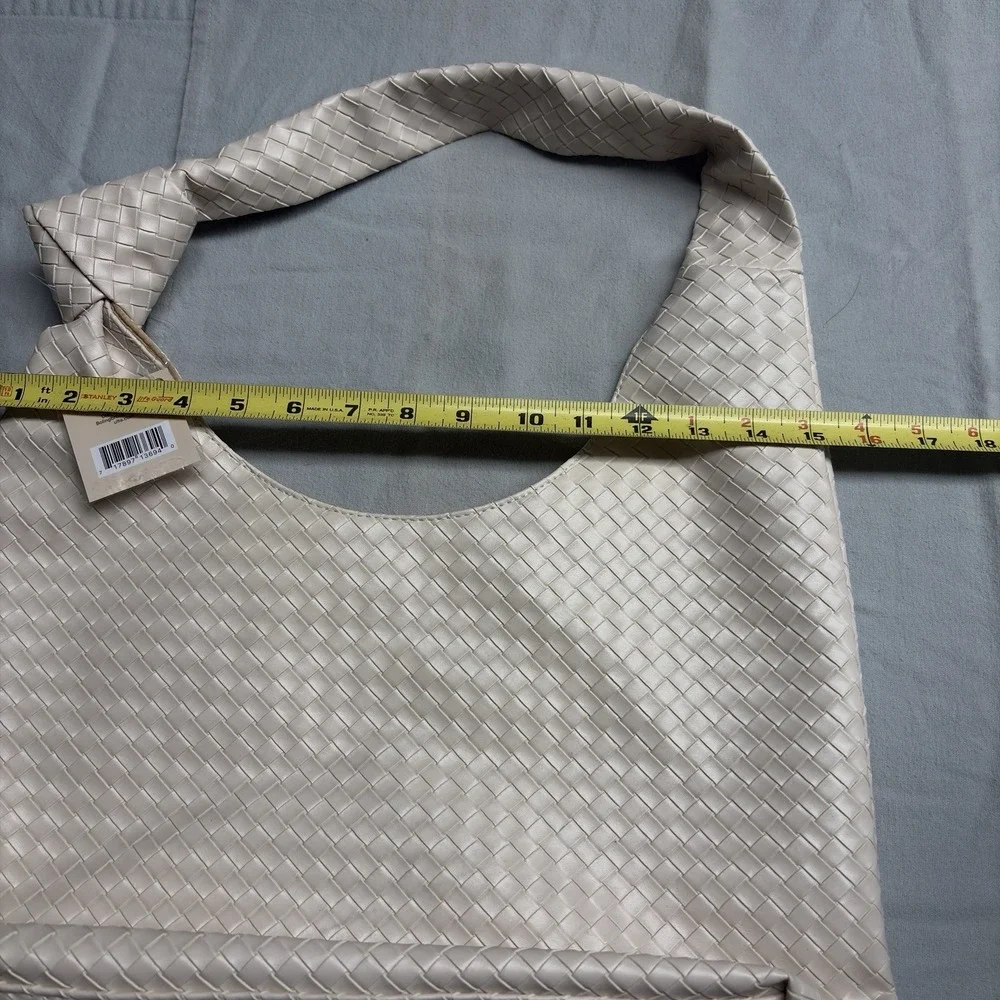 ULTA Beauty Ivory Woven Hobo Shoulder Bag Magnetic Closure Gold Hardware